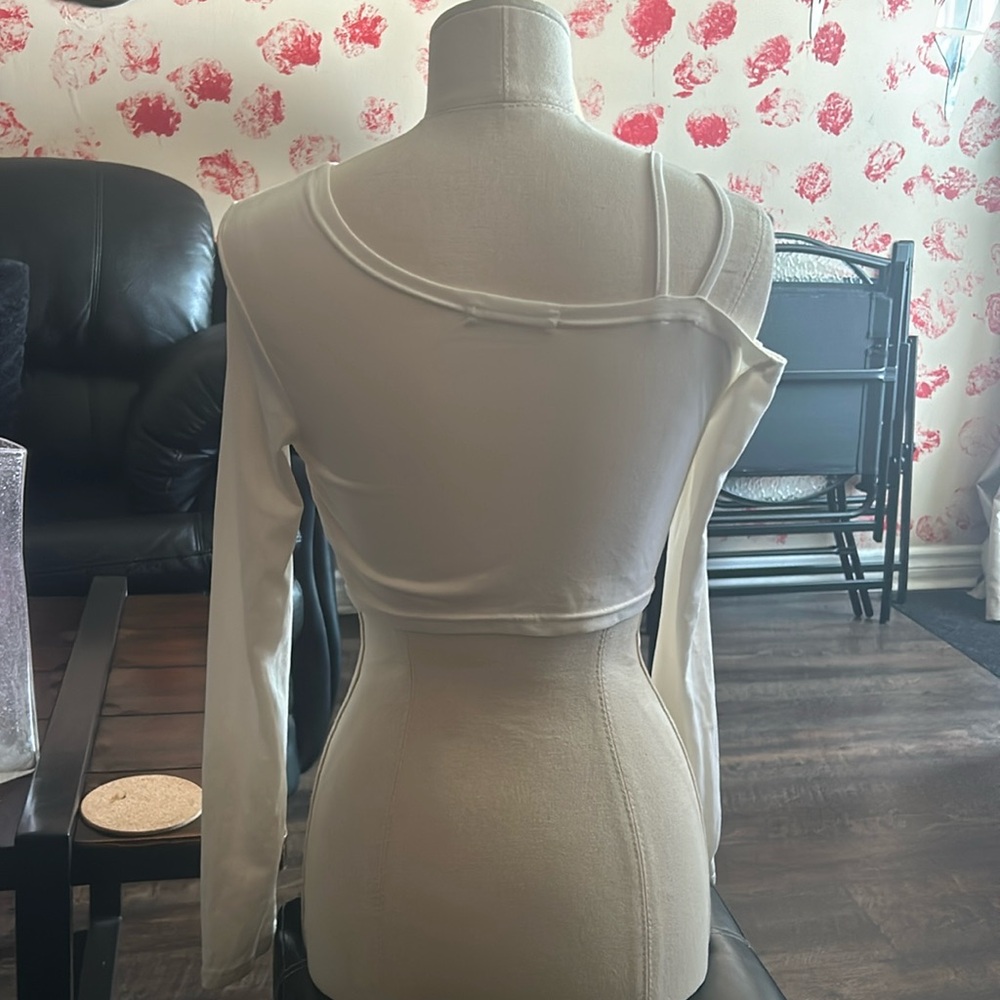 Asymmetrical drawstring crop top - Picture 2 of 2